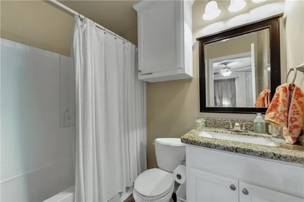 $3,899 | 117 Sterling Street, College Station, TX 77840