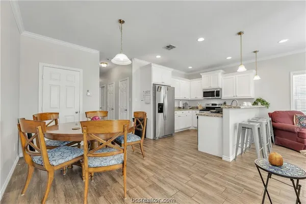 $3,899 | 117 Sterling Street, College Station, TX 77840