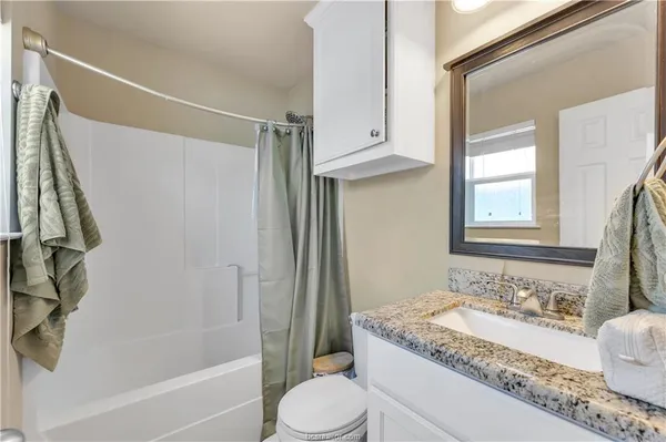 $3,899 | 117 Sterling Street, College Station, TX 77840