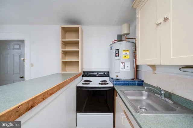 $1,250 | 302-4 West Main Street, Kutztown, PA 19530