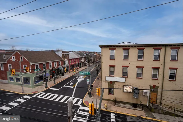 $1,250 | 302-4 West Main Street, Kutztown, PA 19530