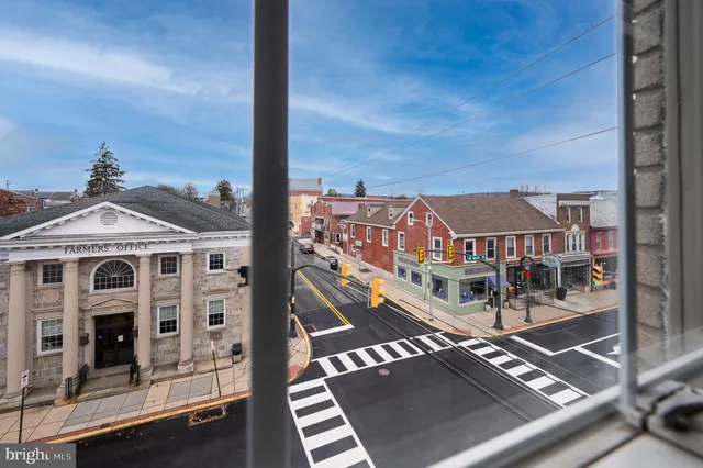 $1,250 | 302-4 West Main Street, Kutztown, PA 19530