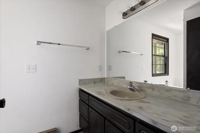 $570,000 | 1076 Northwest Kitsap Terrace, Oak Harbor, WA 98277