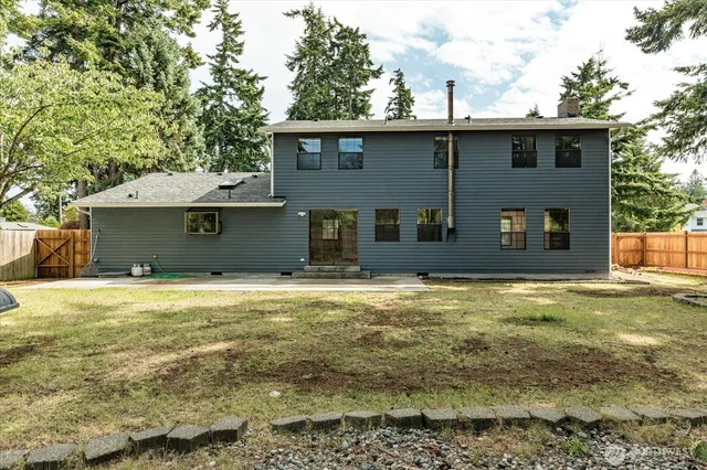 $570,000 | 1076 Northwest Kitsap Terrace, Oak Harbor, WA 98277