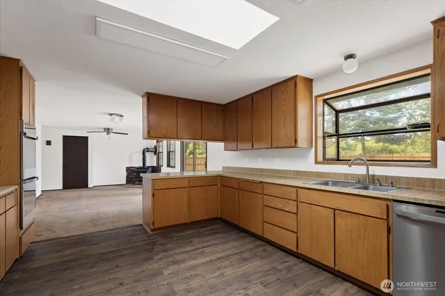 $570,000 | 1076 Northwest Kitsap Terrace, Oak Harbor, WA 98277