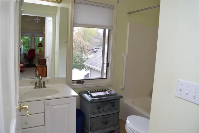 $374,900 | N21-w24202 Cumberland Drive, Unit 23I, Pewaukee, WI 53072