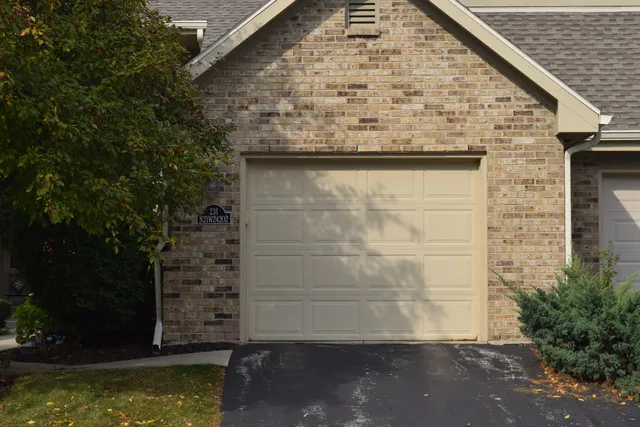 $374,900 | N21-w24202 Cumberland Drive, Unit 23I, Pewaukee, WI 53072