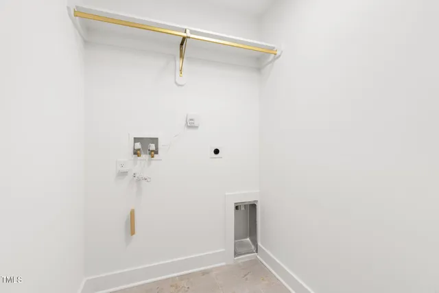 a view of walk in closet