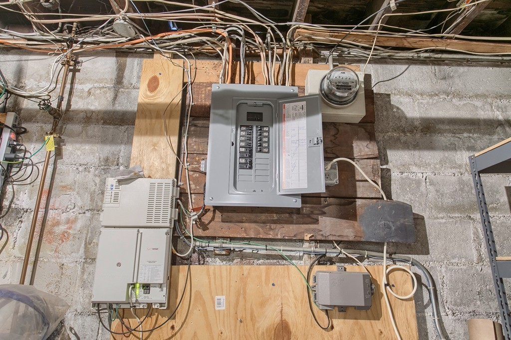 11 Coolidge Road Lynn, MA 01902 - Photo 28 of 30 Gallery Image 28