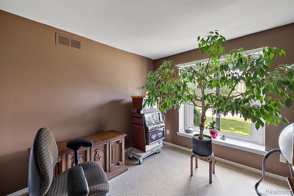 21291 Ridgewood Drive Clinton Township, MI 48036 - Photo 24 of 34