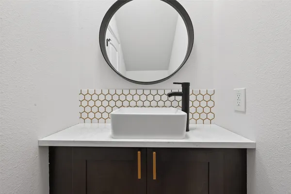 $2,300 | 6626 Highrock Road, Houston, TX 77092