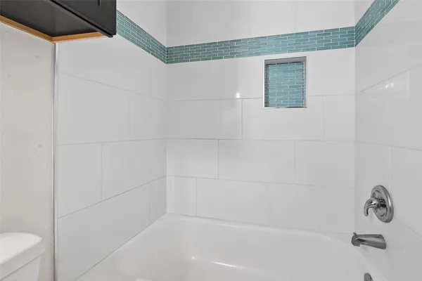 $2,300 | 6626 Highrock Road, Houston, TX 77092