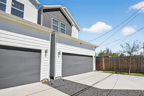 $2,300 | 6626 Highrock Road, Houston, TX 77092