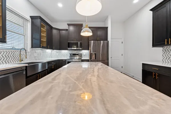 $2,300 | 6626 Highrock Road, Houston, TX 77092