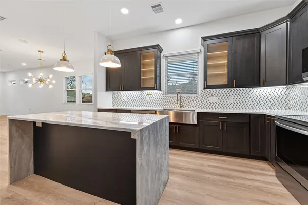 $2,300 | 6626 Highrock Road, Houston, TX 77092