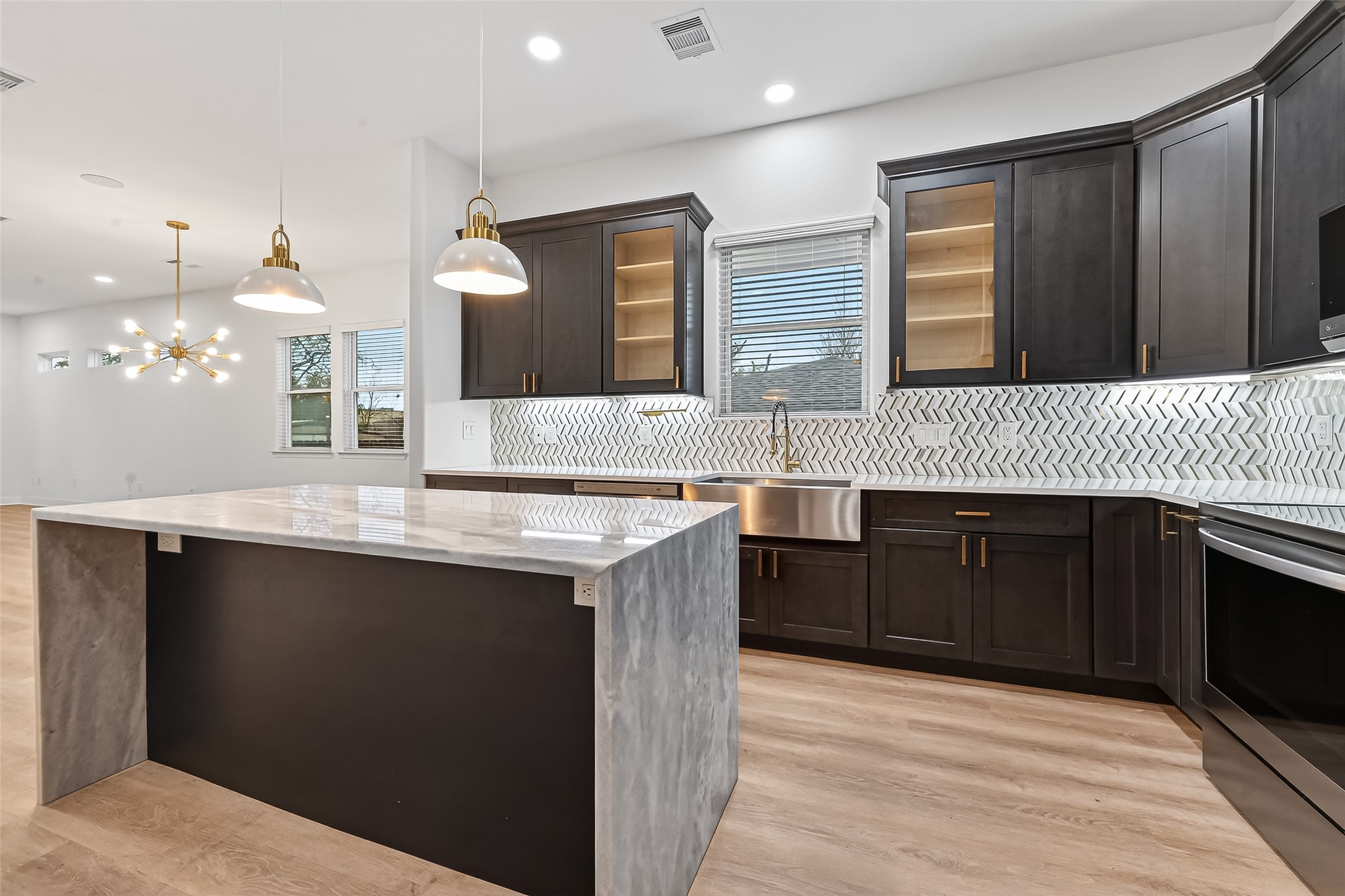 6626 Highrock Road Houston, TX 77092 - Photo 6 of 31