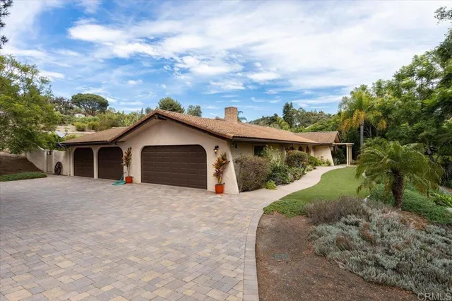 $2,401,000 | 218 Via Del Cerrito, Encinitas, CA 92024