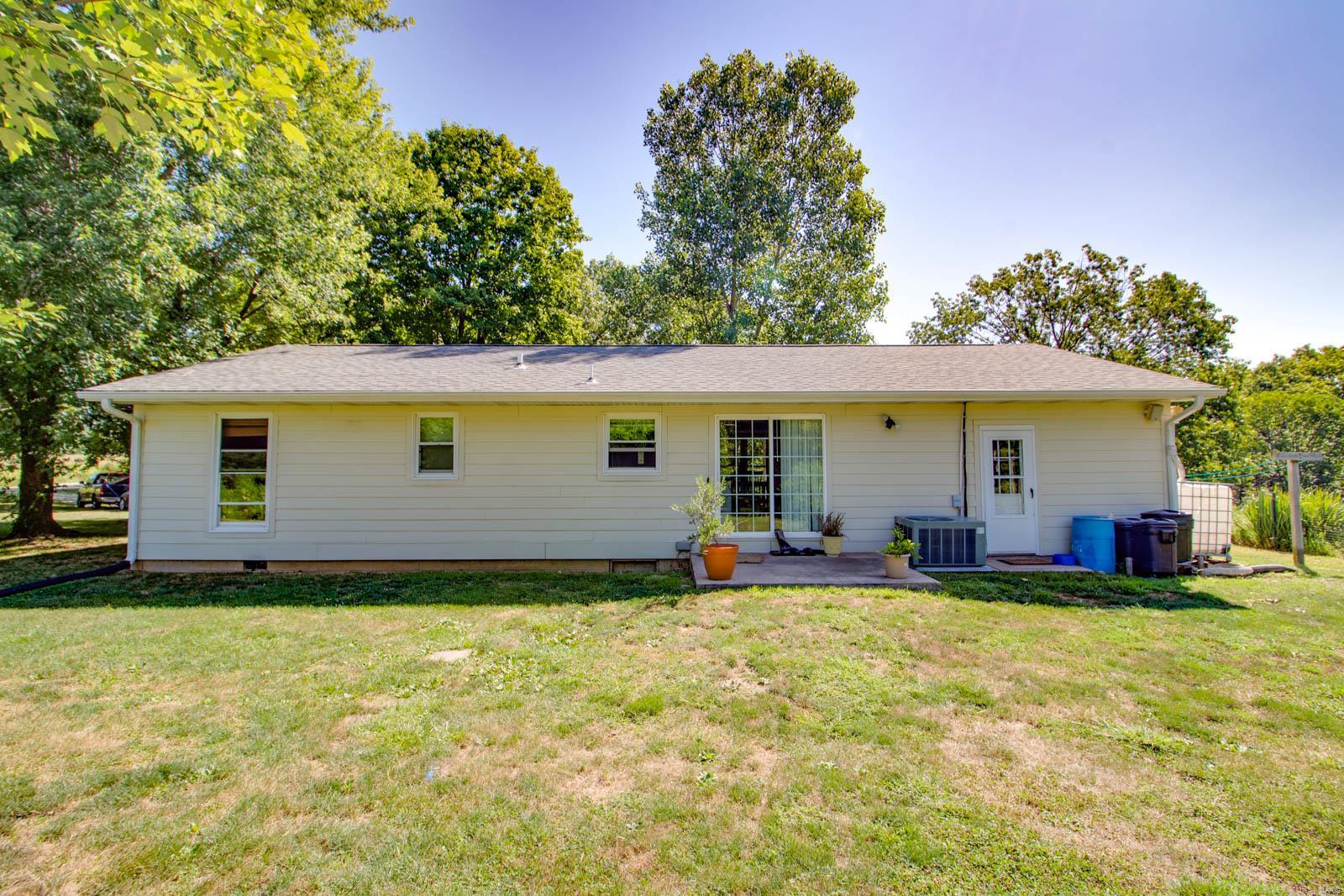 16672 Liberty Ridge Road Grafton, IL 62037 - Photo 4 of 56