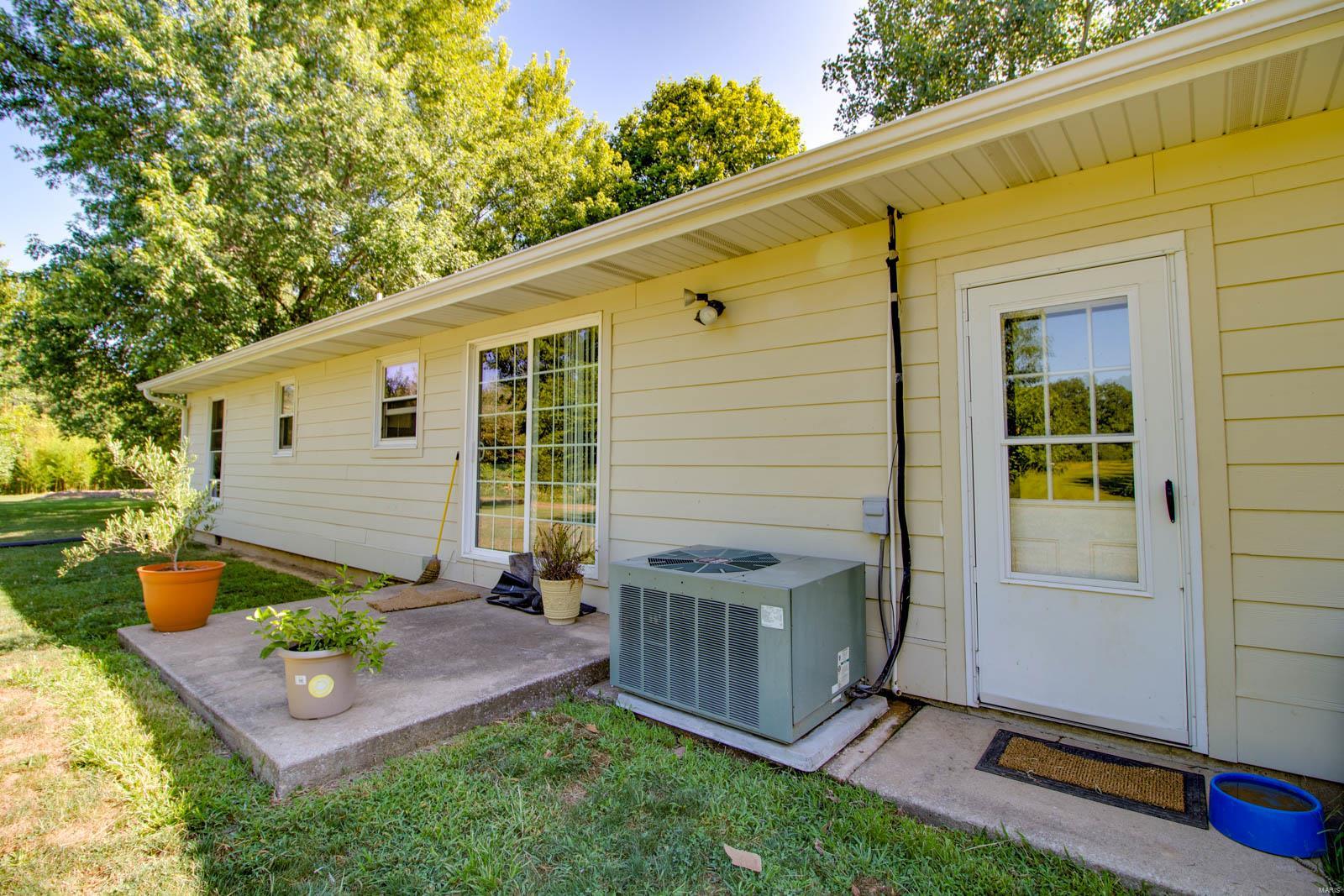 16672 Liberty Ridge Road Grafton, IL 62037 - Photo 7 of 56