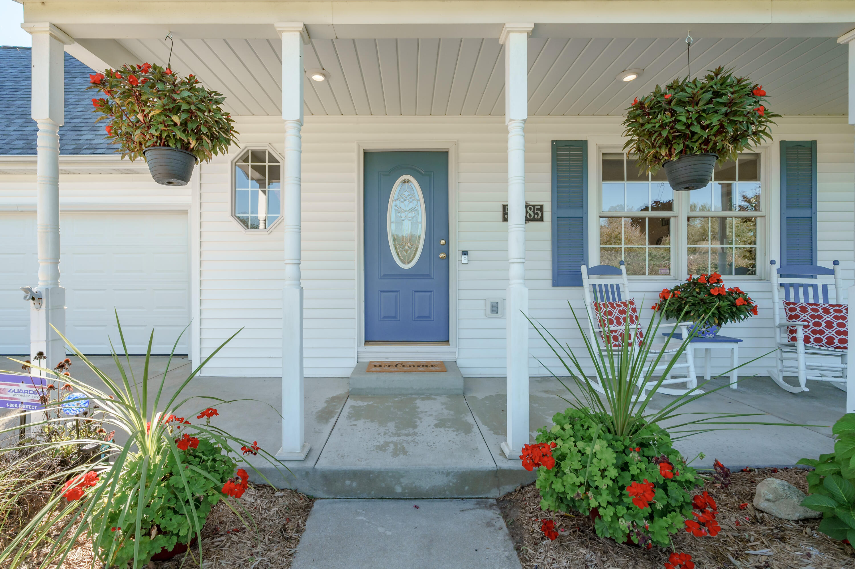 53085 Ridgeview Circle Paw Paw, MI 49079 - Photo 2 of 70 Ridgeview_Circle_53085_PawPaw_49079-31