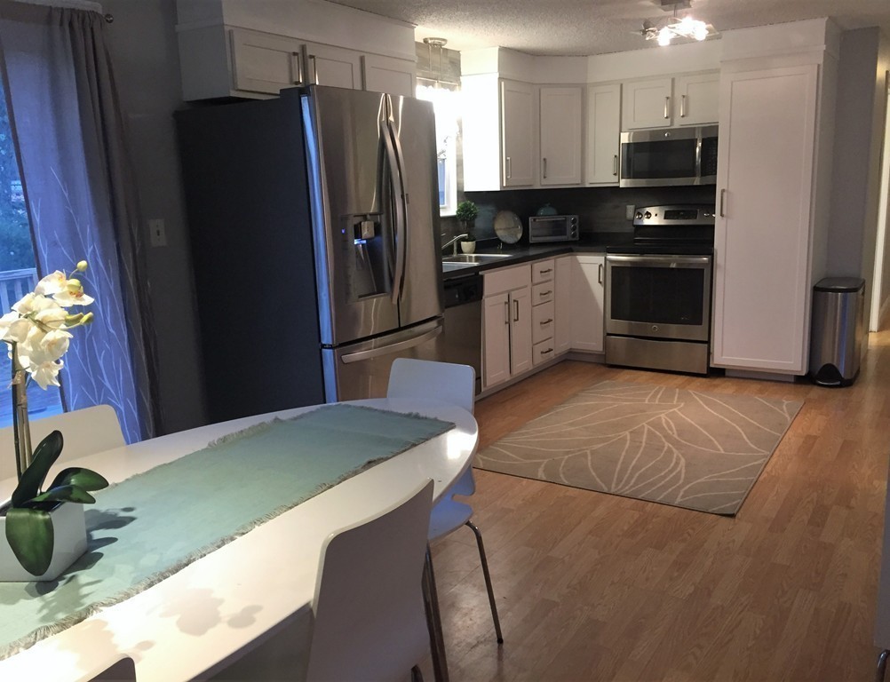 22 Crestwood Road Leicester, MA 01524 - Photo 5 of 27 Gallery Image 5