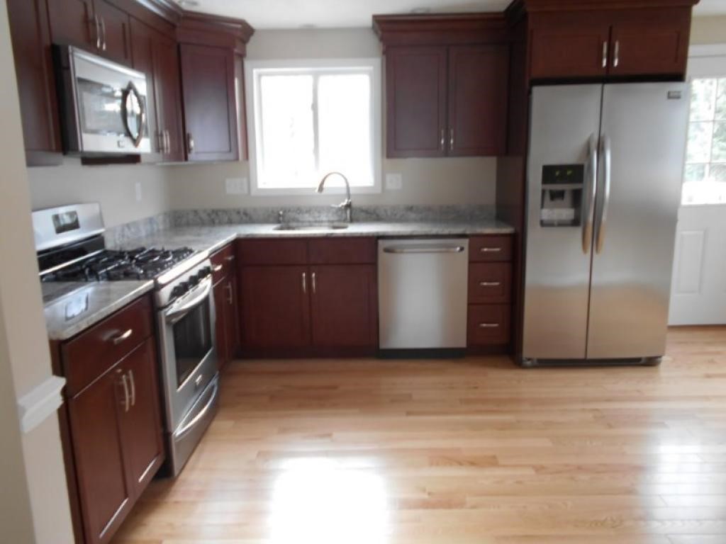 27 Hassel Brook Road Nashua, NH 03060 - Photo 3 of 13
