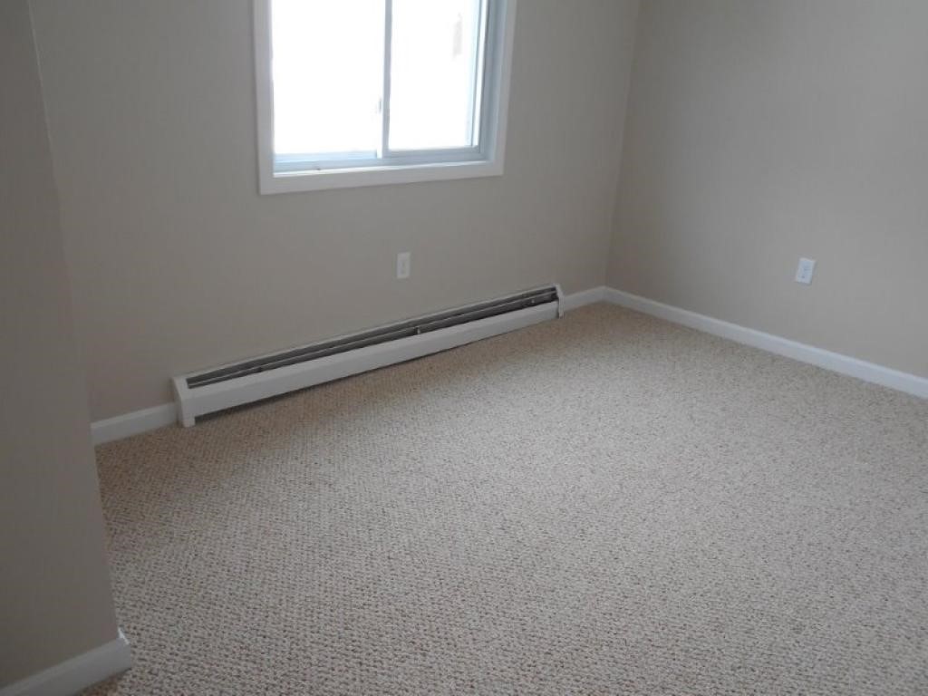 27 Hassel Brook Road Nashua, NH 03060 - Photo 8 of 13