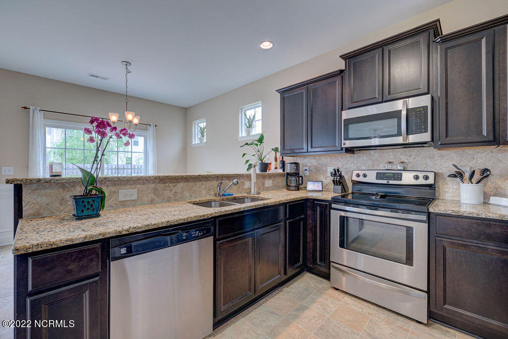 911 Heartwood Loop Road Leland, NC 28451 - Photo 12 of 36 911HeartwoodLoopEdit-22