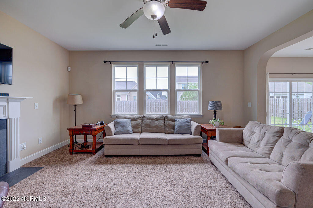 911 Heartwood Loop Road Leland, NC 28451 - Photo 5 of 36 911HeartwoodLoopEdit-13