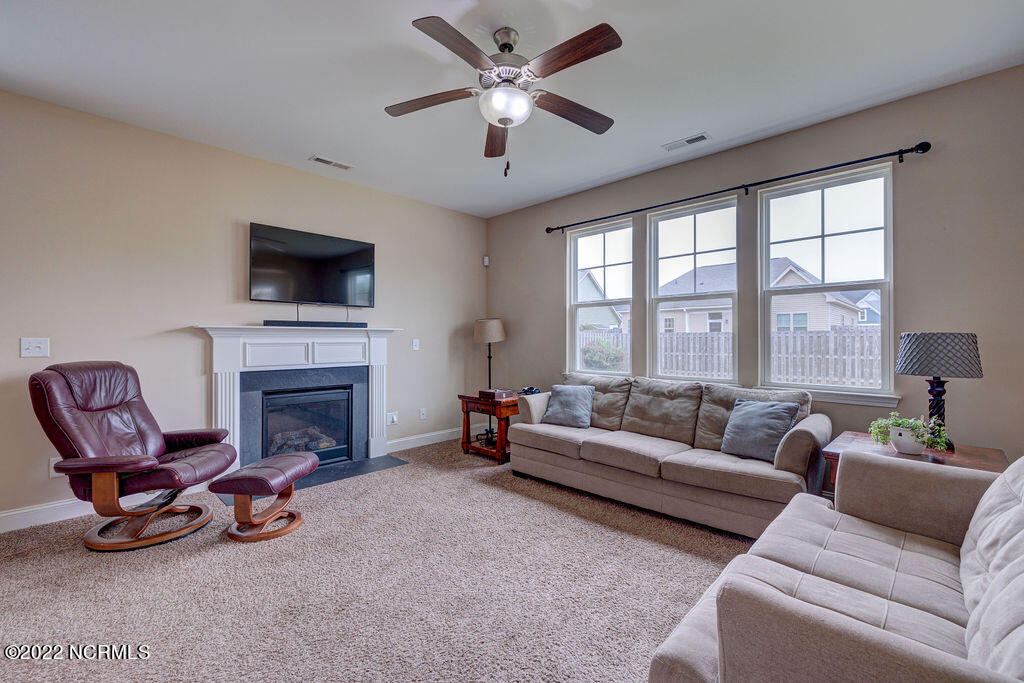 911 Heartwood Loop Road Leland, NC 28451 - Photo 6 of 36 911HeartwoodLoopEdit-14