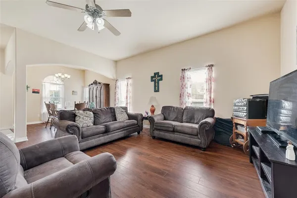 $340,000 | 301 Quail Run Road, Red Oak, TX 75154