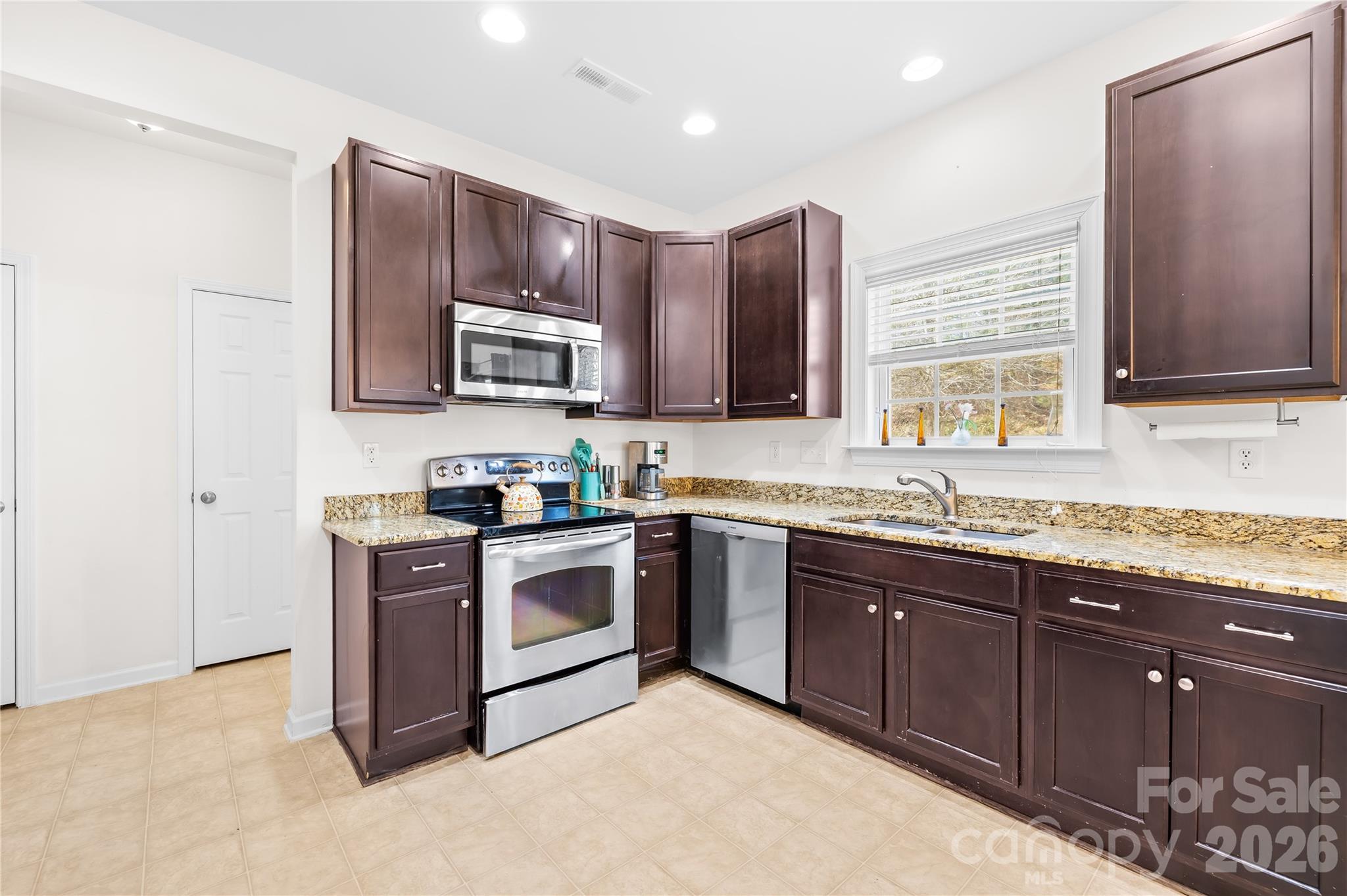 1656 Beleek Ridge Lane Clover, SC 29710 - Photo 19 of 47