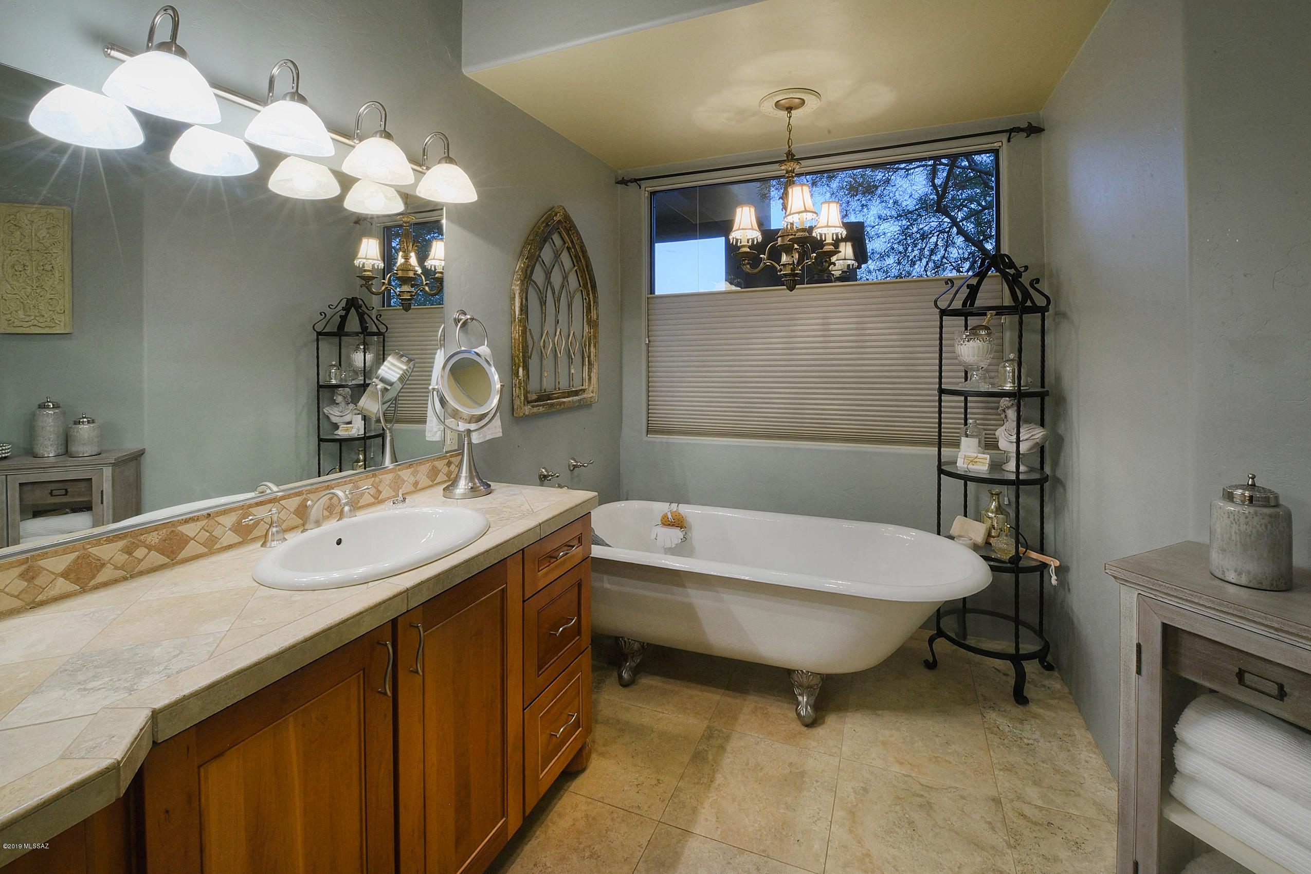 12200 North Reflection Ridge Drive Oro Valley, AZ 85755 - Photo 22 of 35