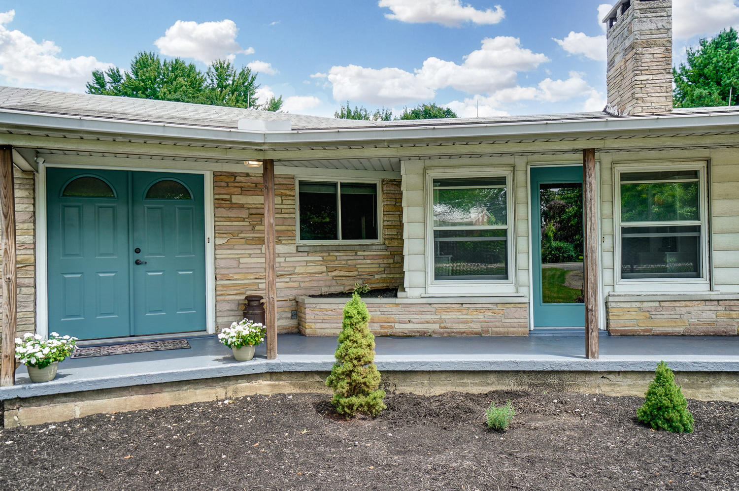 6524 Troy Road Springfield, OH 45502 - Photo 4 of 42
