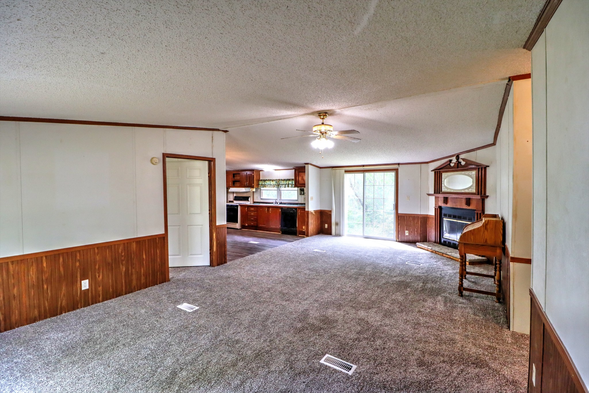 5090 Old Marion Road Cunningham, TN 37052 - Photo 5 of 21 a furnished livingroom with a large window