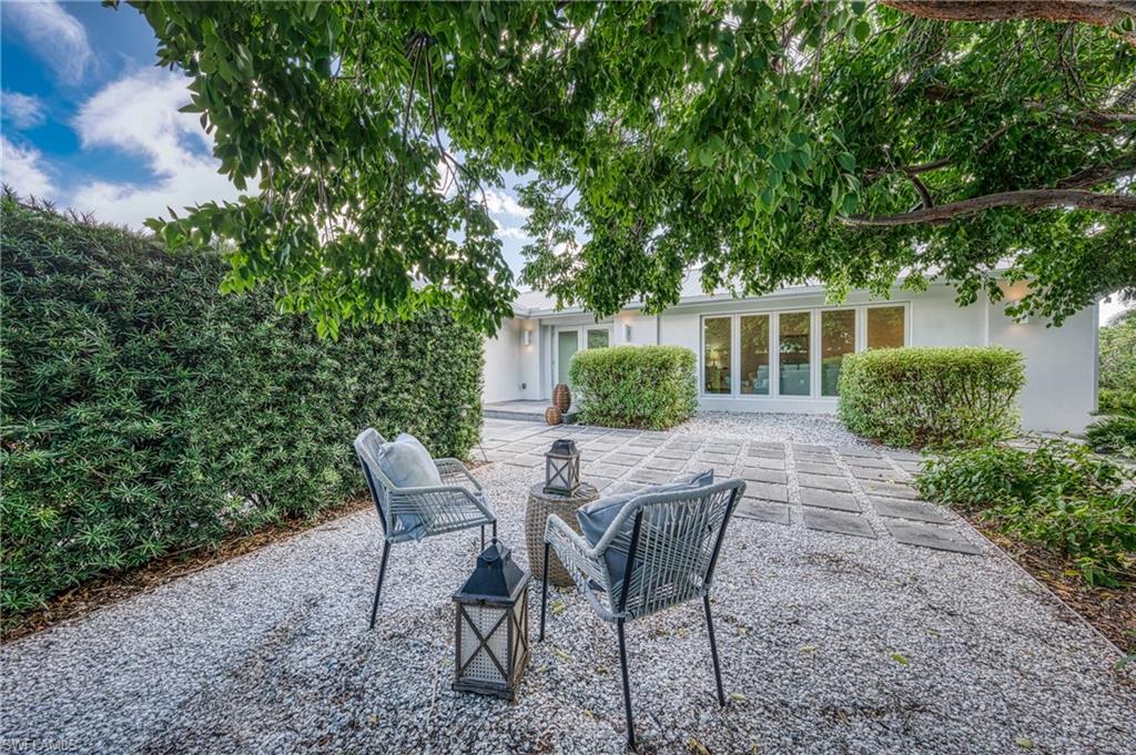 516 Neapolitan Lane Naples, FL 34103 - Photo 38 of 49 View of patio / terrace