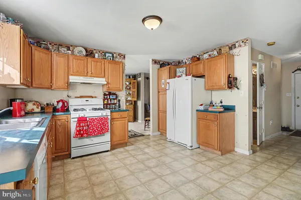 $365,000 | 3706 Wheatland Drive, Dover, PA 17315