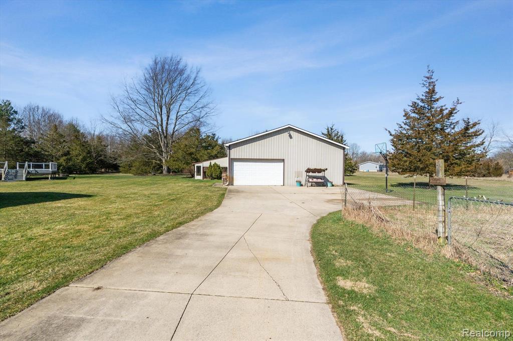 9346 Farley Road Pinckney, MI 48169 - Photo 3 of 68