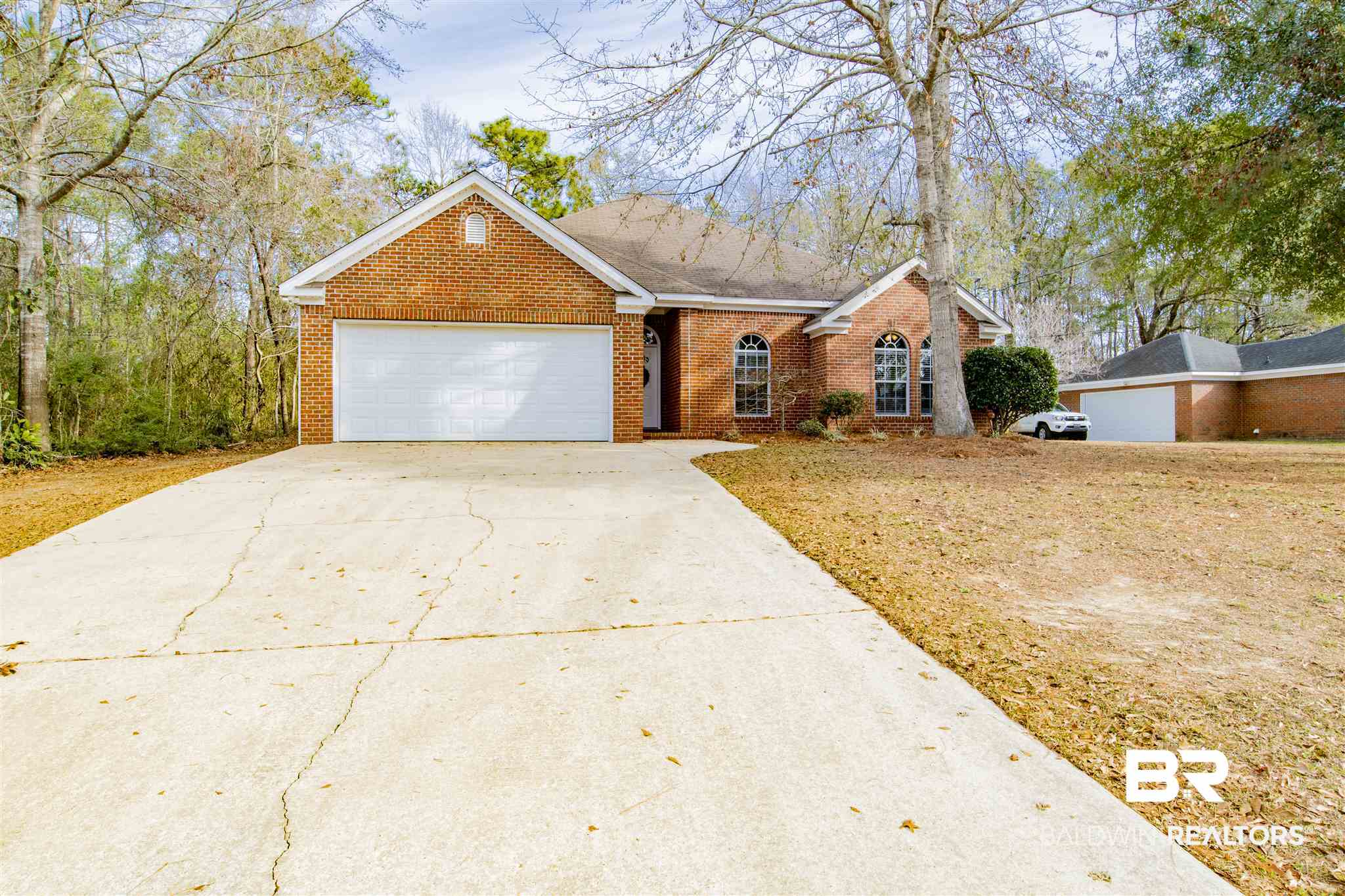 186 Lakeview Loop Daphne, AL 36526 - Photo 2 of 37