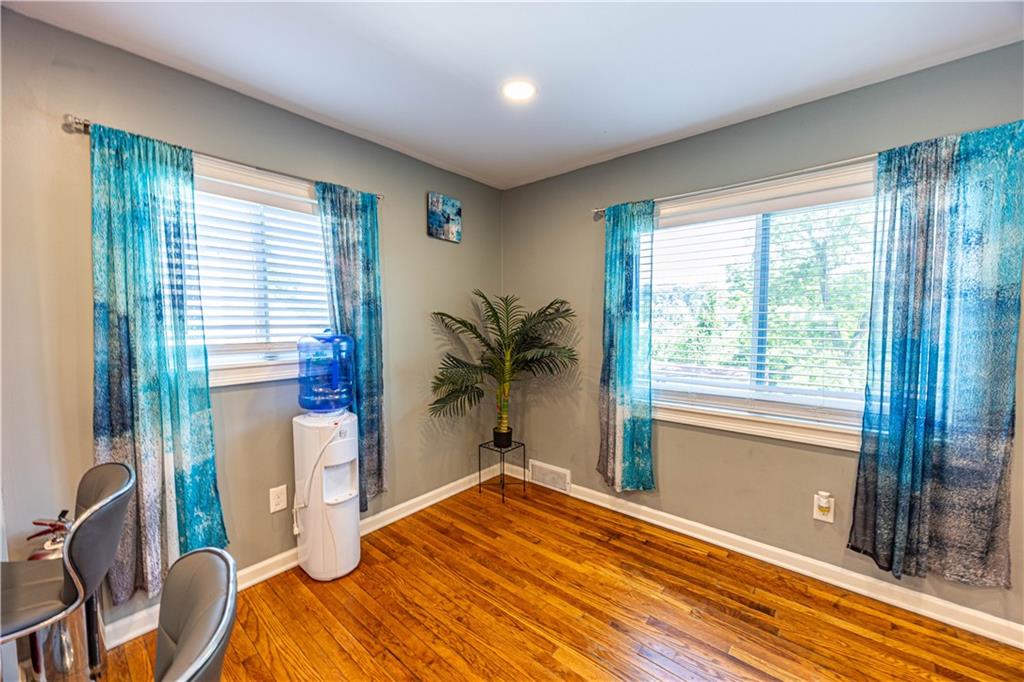 414 Hochberg Road Pittsburgh, PA 15235 - Photo 10 of 26