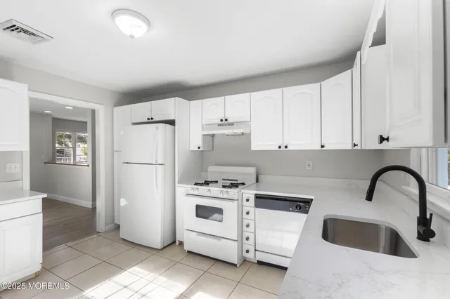 $385,000 | 822 Tappan Street, Forked River, NJ 08731