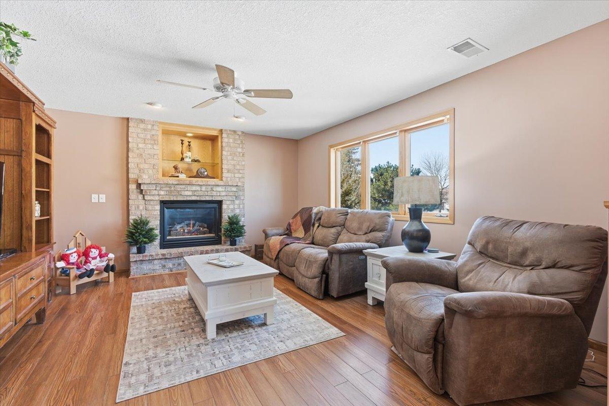 17892 Impala Path Lakeville, MN 55044 - Photo 5 of 75