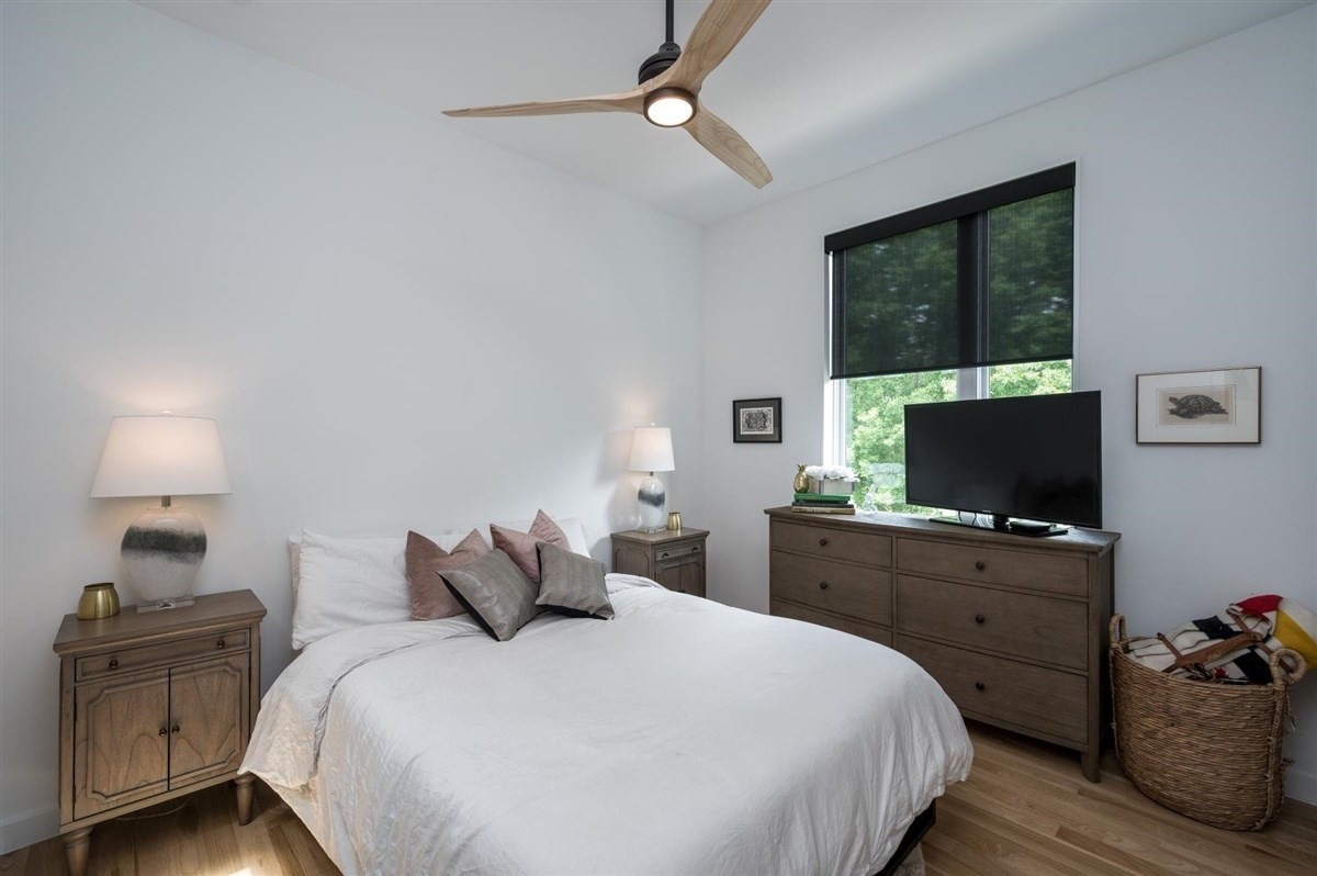416 Chavis Way Raleigh, NC 27601 - Photo 10 of 15 2nd bedroom