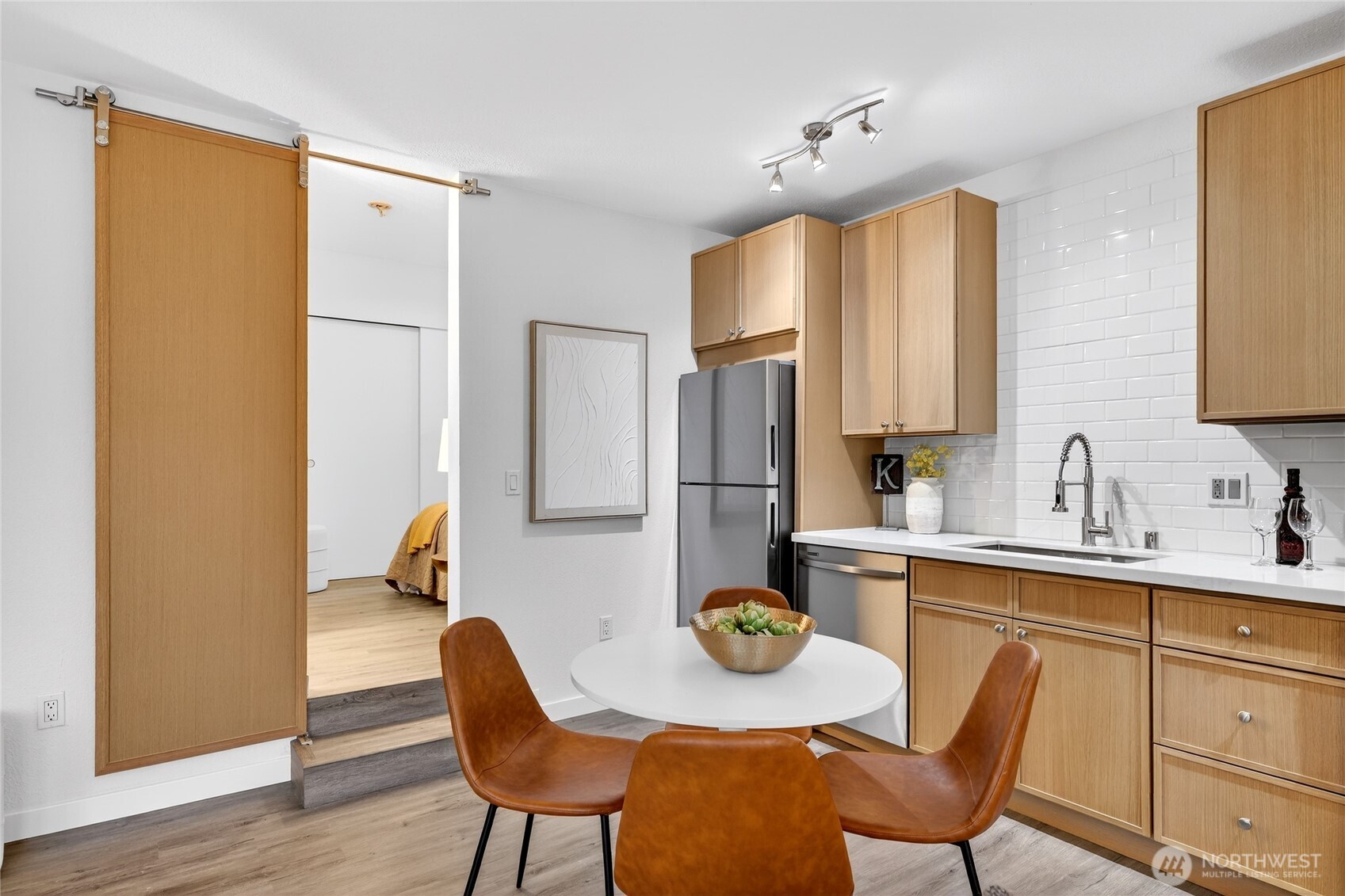 6547 42nd Avenue Southwest, Unit 303 Seattle, WA 98136 - Photo 12 of 33