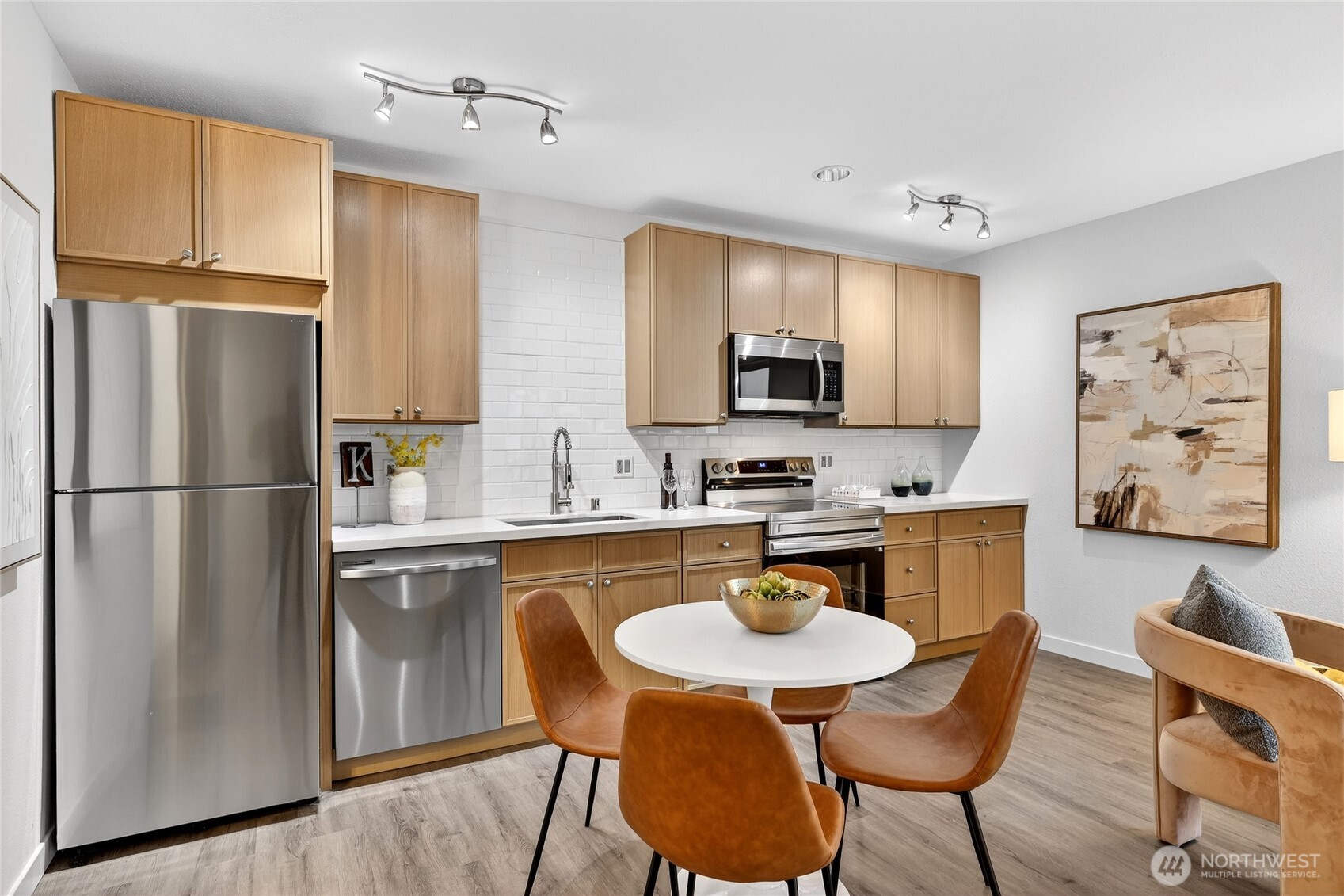 6547 42nd Avenue Southwest, Unit 303 Seattle, WA 98136 - Photo 13 of 33