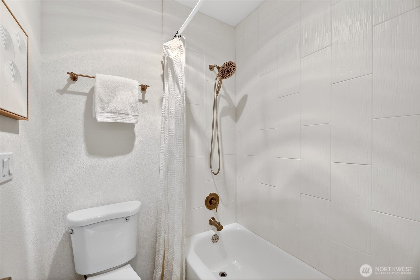 6547 42nd Avenue Southwest, Unit 303 Seattle, WA 98136 - Photo 22 of 33