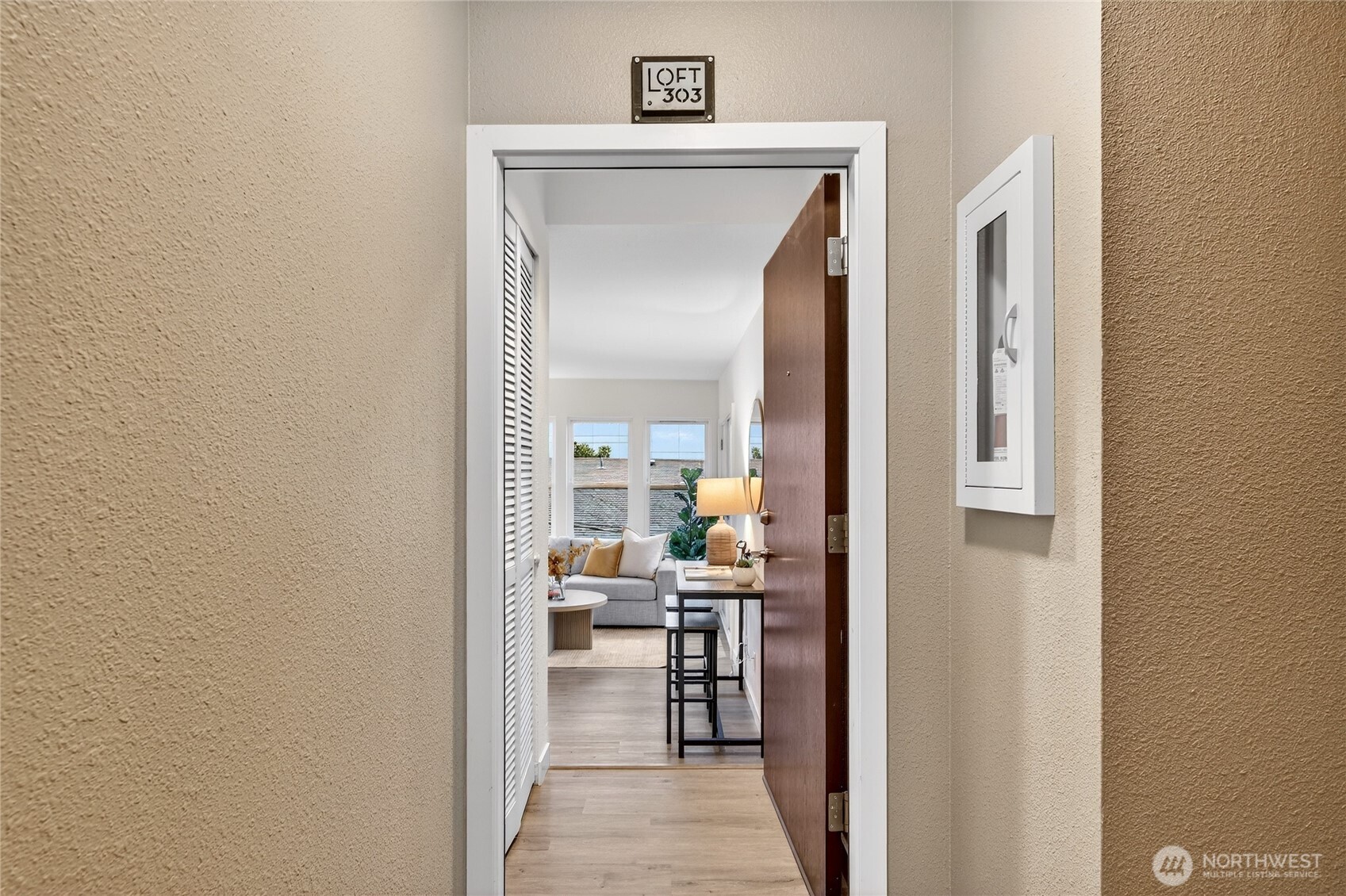 6547 42nd Avenue Southwest, Unit 303 Seattle, WA 98136 - Photo 3 of 33
