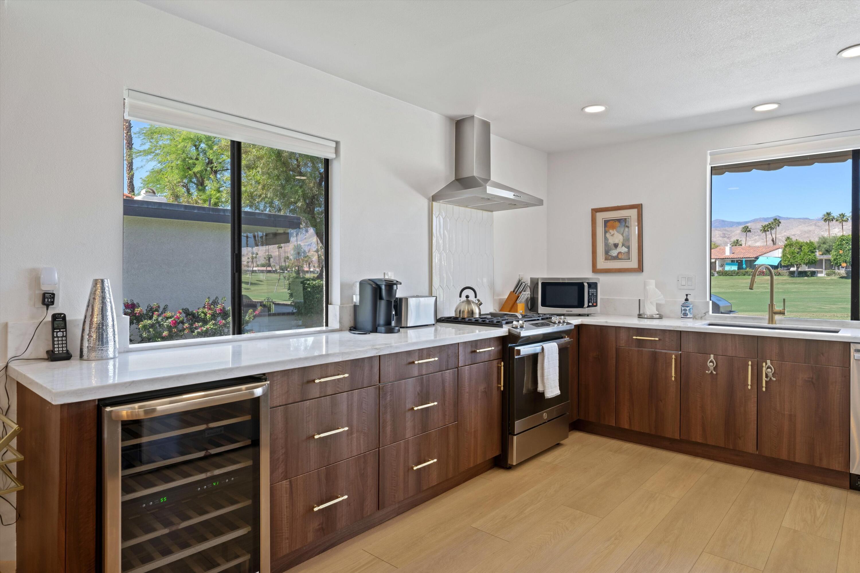 25 Juan Carlos Street Rancho Mirage, CA 92270 - Photo 13 of 45 Kitchen