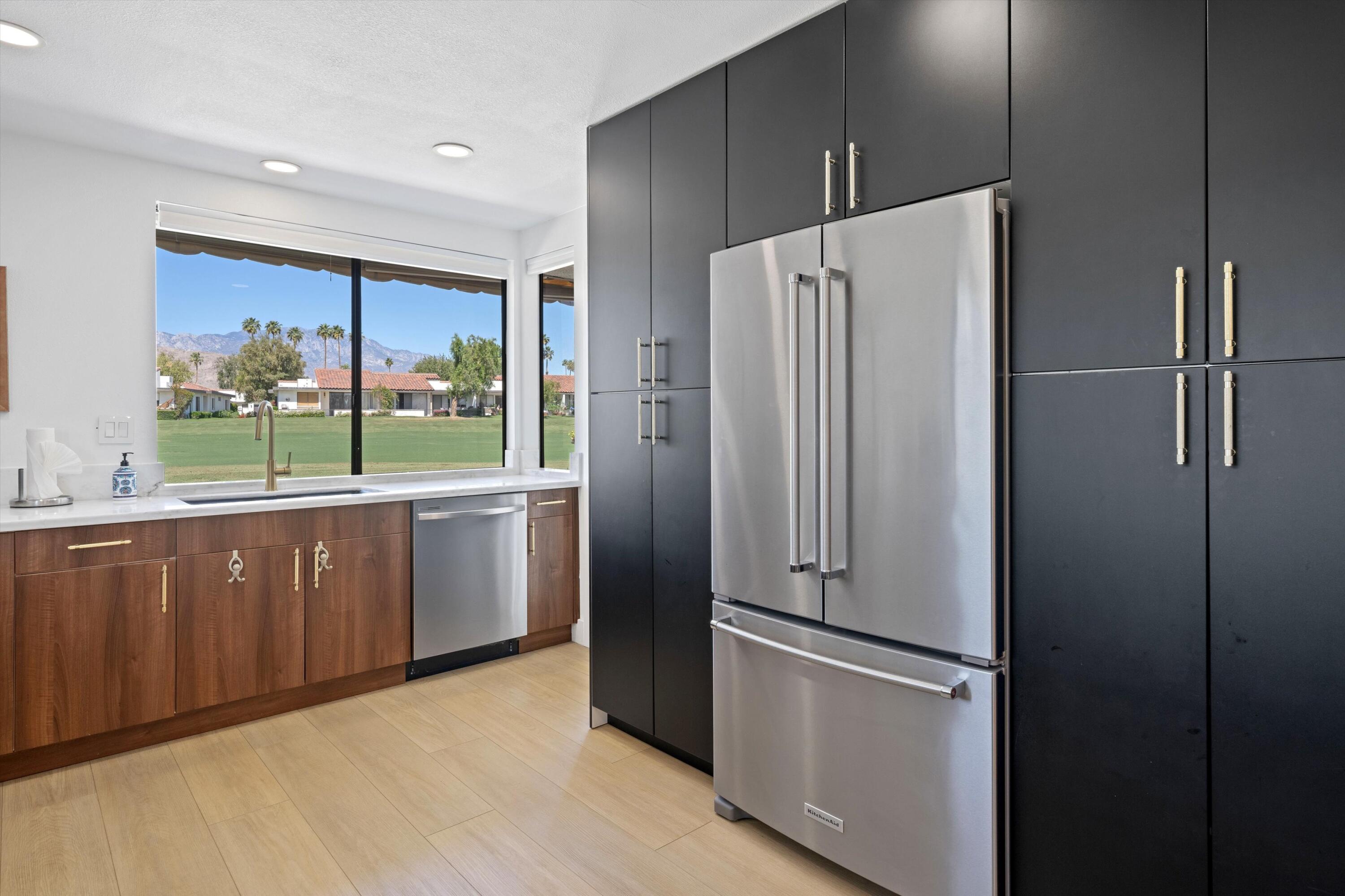 25 Juan Carlos Street Rancho Mirage, CA 92270 - Photo 15 of 45 Kitchen
