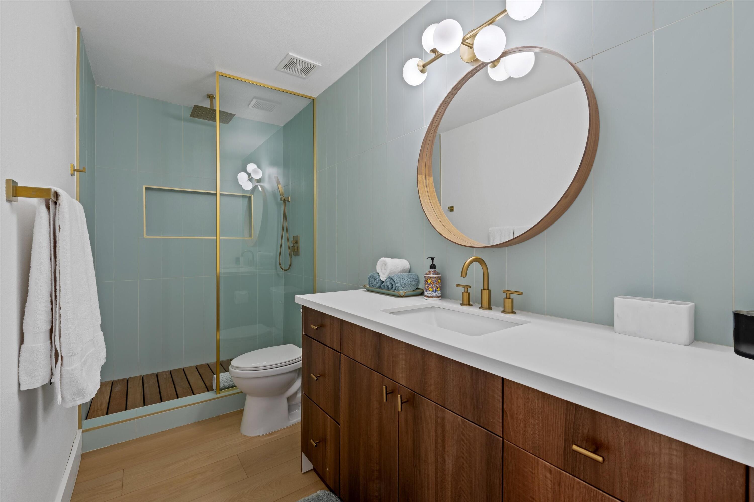 25 Juan Carlos Street Rancho Mirage, CA 92270 - Photo 21 of 45 Bathroom Two